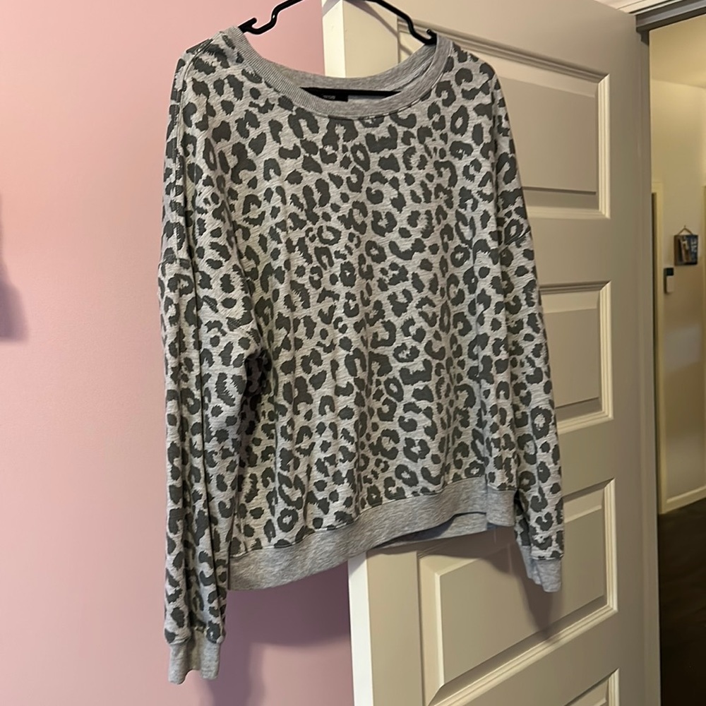 Cheetah crewneck sweatshirt